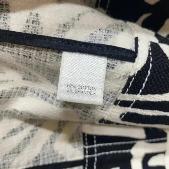 St. John mid sleeve zip down jacket Sz 4 - Picture 6 of 6